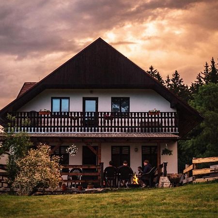 Apartmány Ve Mlejně Cachrov Exteriér fotografie