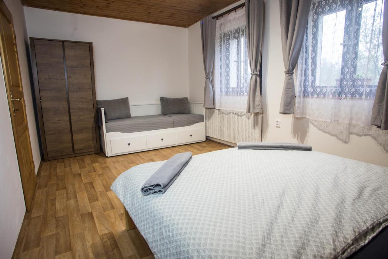 Apartmány Ve Mlejně Cachrov Exteriér fotografie