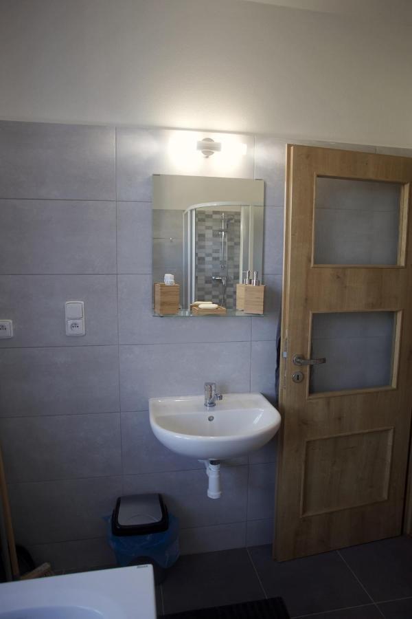 Apartmány Ve Mlejně Cachrov Exteriér fotografie