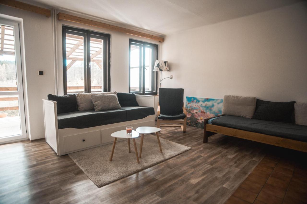 Apartmány Ve Mlejně Cachrov Exteriér fotografie