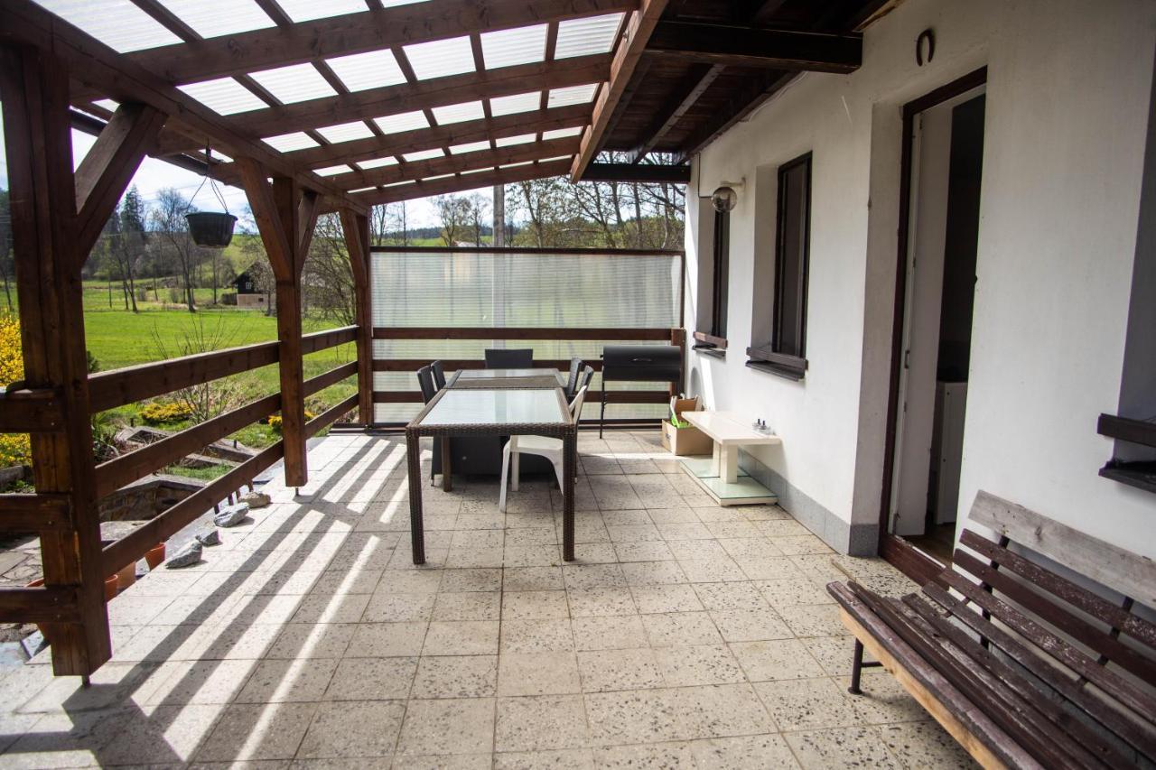 Apartmány Ve Mlejně Cachrov Exteriér fotografie