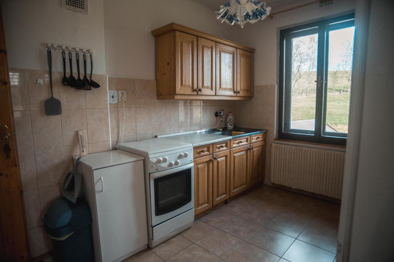 Apartmány Ve Mlejně Cachrov Exteriér fotografie