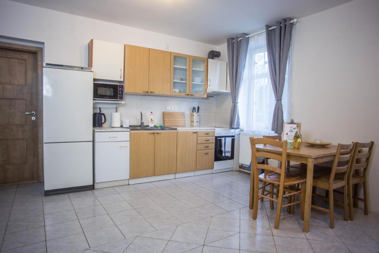 Apartmány Ve Mlejně Cachrov Exteriér fotografie