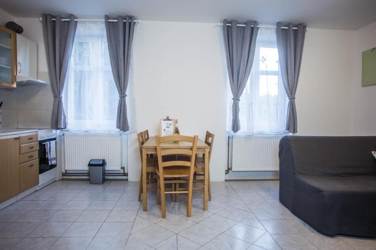 Apartmány Ve Mlejně Cachrov Exteriér fotografie