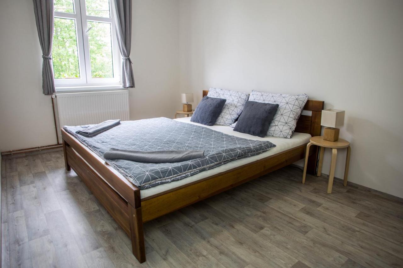 Apartmány Ve Mlejně Cachrov Exteriér fotografie