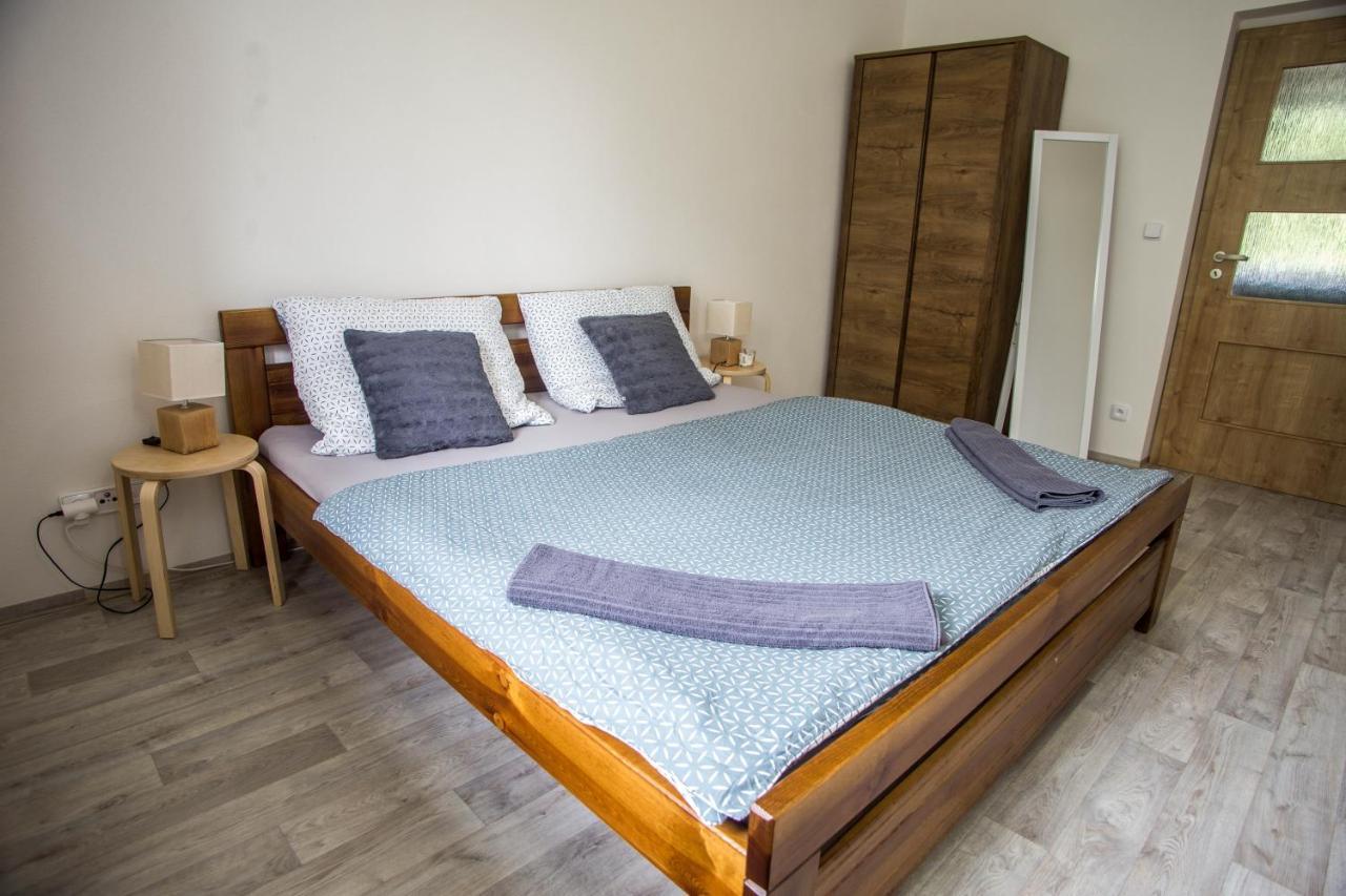 Apartmány Ve Mlejně Cachrov Exteriér fotografie